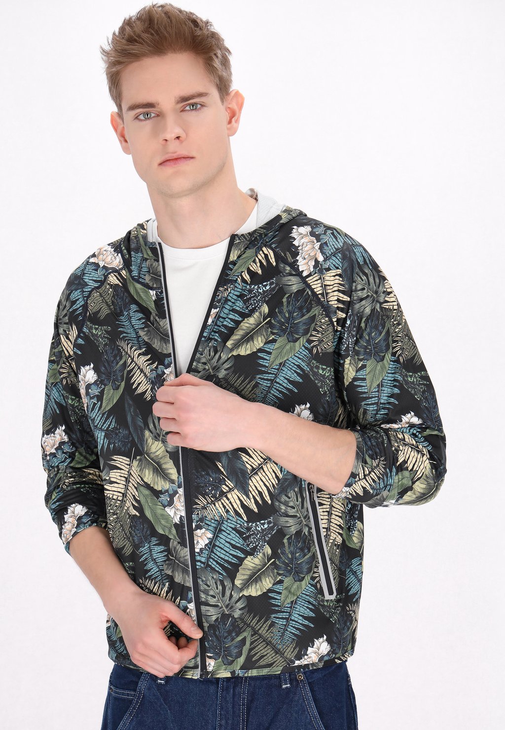 Летняя куртка Mo, темно-синий
Летняя куртка Mo, темно-синий