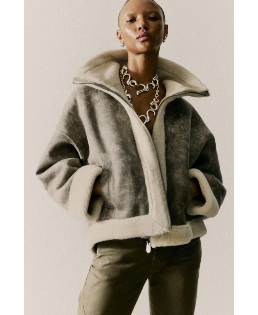 Женская двусторонняя куртка Desigual, Gray
Женская двусторонняя куртка Desigual, Gray