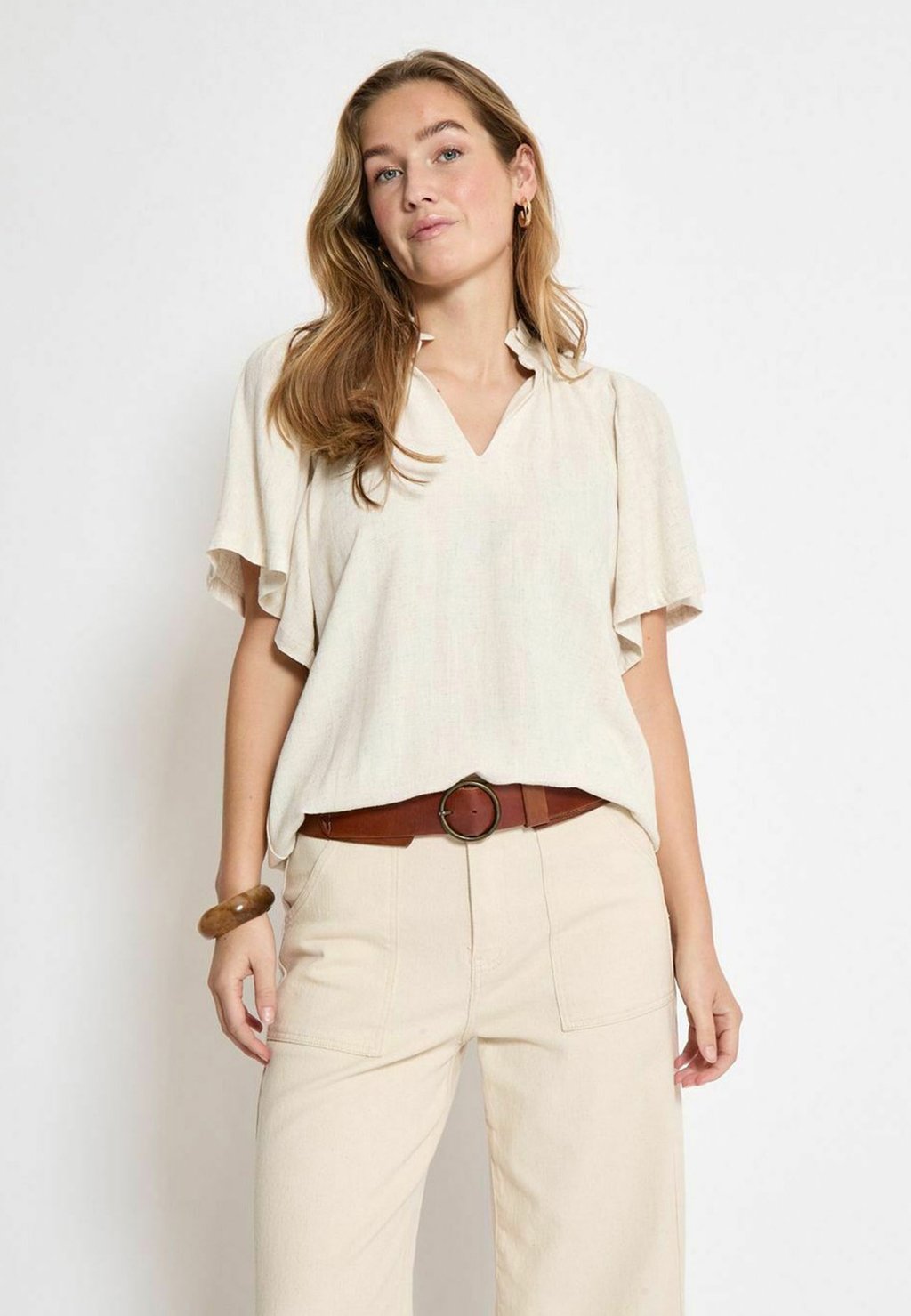 Блуза HANNAH PEPPERCORN, белый
Блуза HANNAH PEPPERCORN, белый