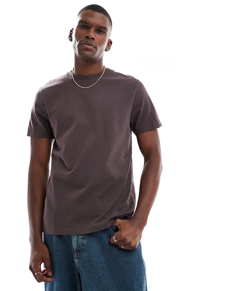 Футболка ASOS DESIGN Essential с круглым вырезом темно-коричневого цвета
Футболка ASOS DESIGN Essential с круглым вырезом темно-коричневого цвета