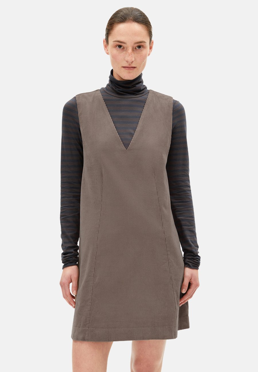 Платье ARMEDANGELS PINAAFO, Walnut Cream/Brown
Платье ARMEDANGELS PINAAFO, Walnut Cream/Brown