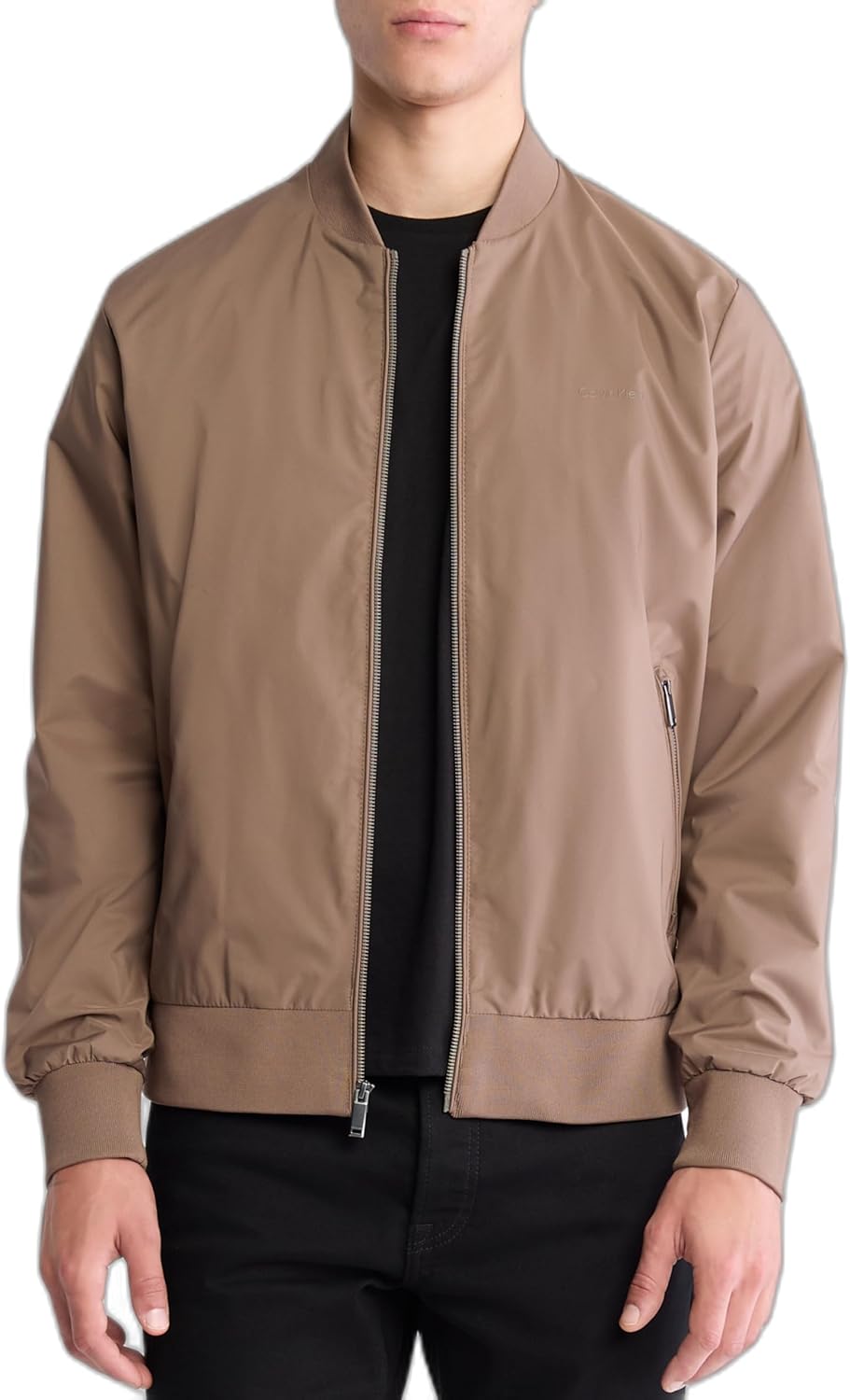 Мужская куртка-бомбер Calvin Klein с матовым логотипом на молнии, Falcon
Мужская куртка-бомбер Calvin Klein с матовым логотипом на молнии, Falcon