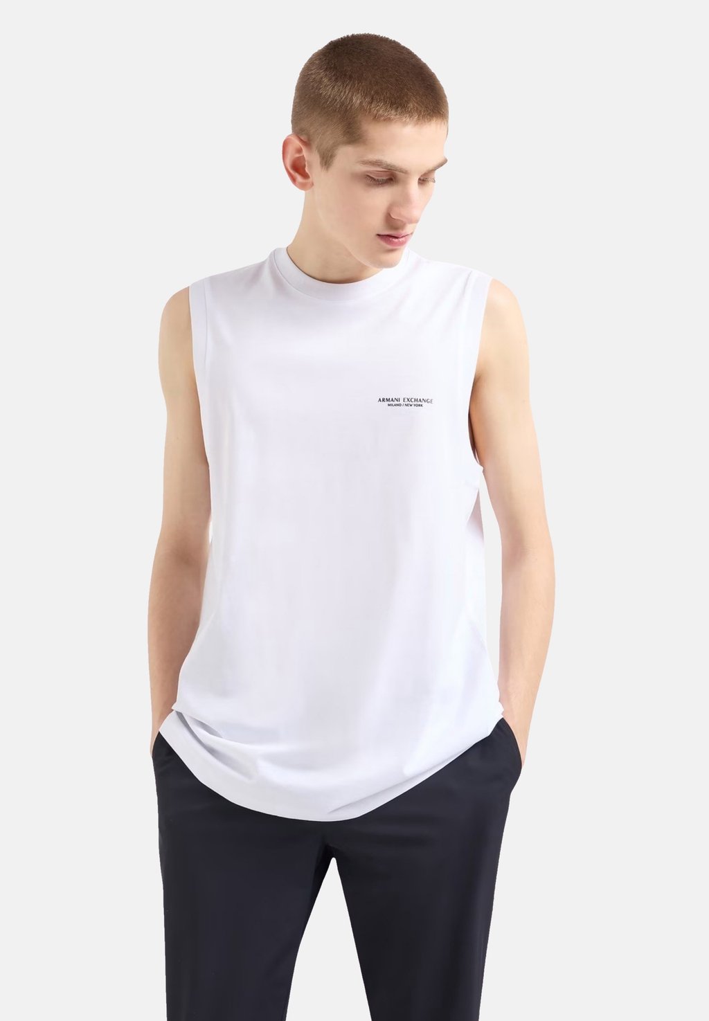 Нижняя футболка ÄRMELLOSES Armani Exchange, белый
Нижняя футболка ÄRMELLOSES Armani Exchange, белый