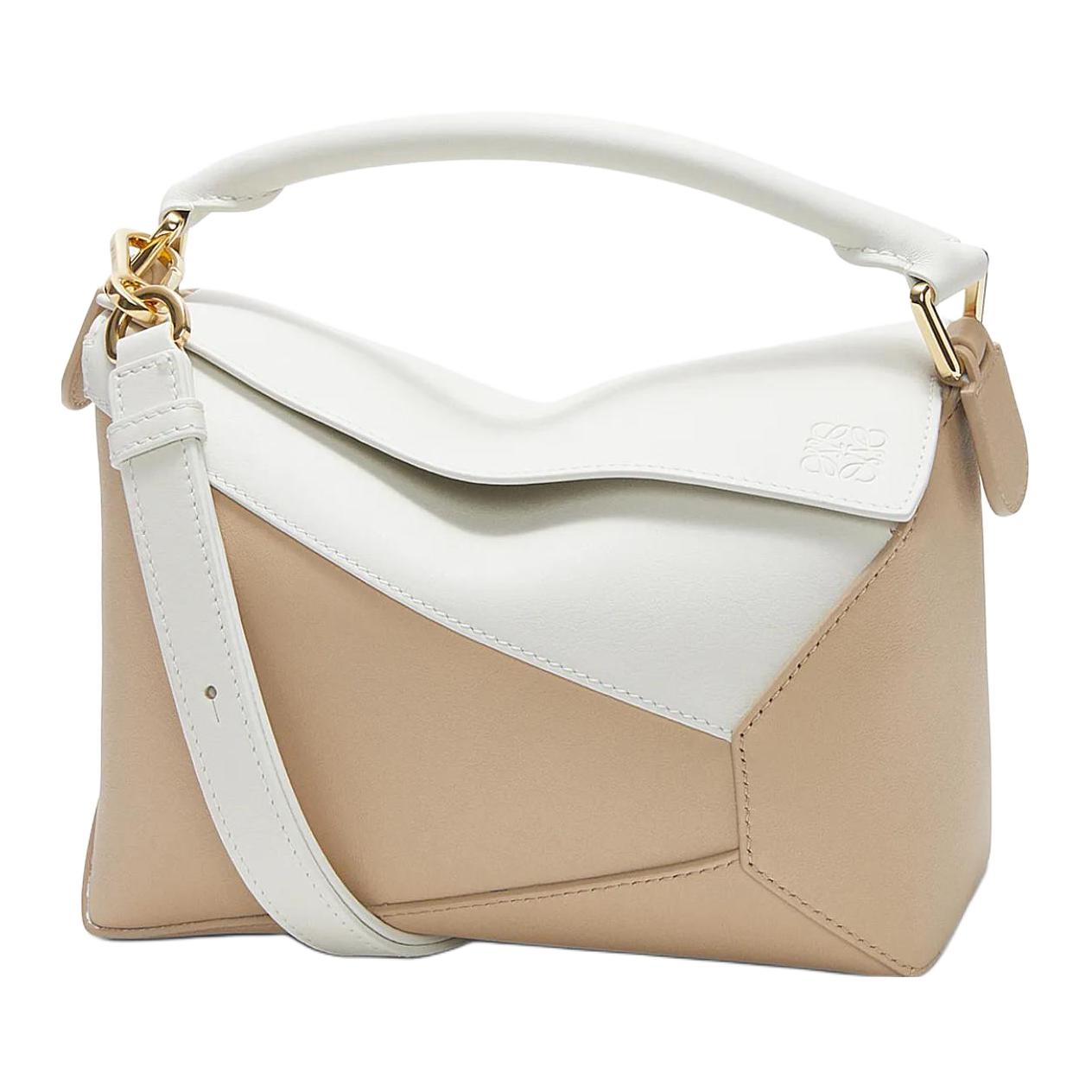 LOEWE Пазл коровья кожа наплечная сумка, кроссбоди, маленькая женская сумка мягкий белый цвет с бумажным ремеслом
LOEWE Пазл коровья кожа наплечная сумка, кроссбоди, маленькая женская сумка мягкий белый цвет с бумажным ремеслом