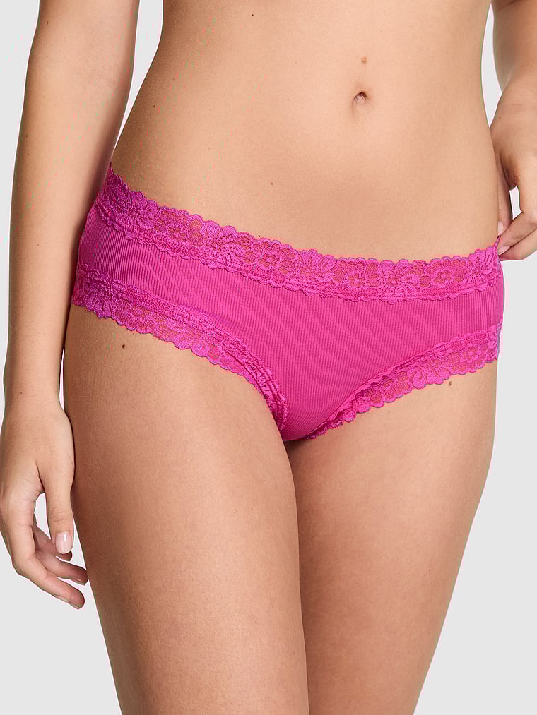 Кружевные трусики Wink с дерзкой отделкой Pink, lace trim pink fire
Кружевные трусики Wink с дерзкой отделкой Pink, lace trim pink fire