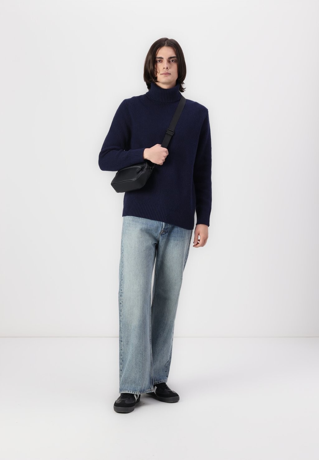 Джемпер GAP, темно-синий
Джемпер GAP, темно-синий