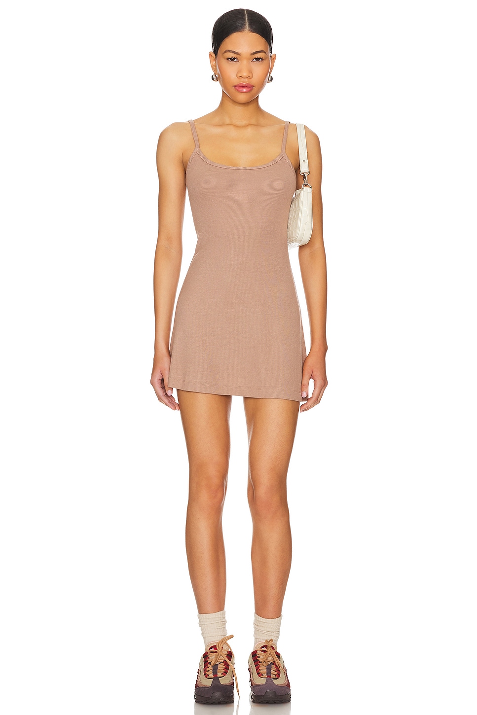 Платье лейлы Wellbeing + Beingwell, коричневый
Платье лейлы Wellbeing + Beingwell, коричневый