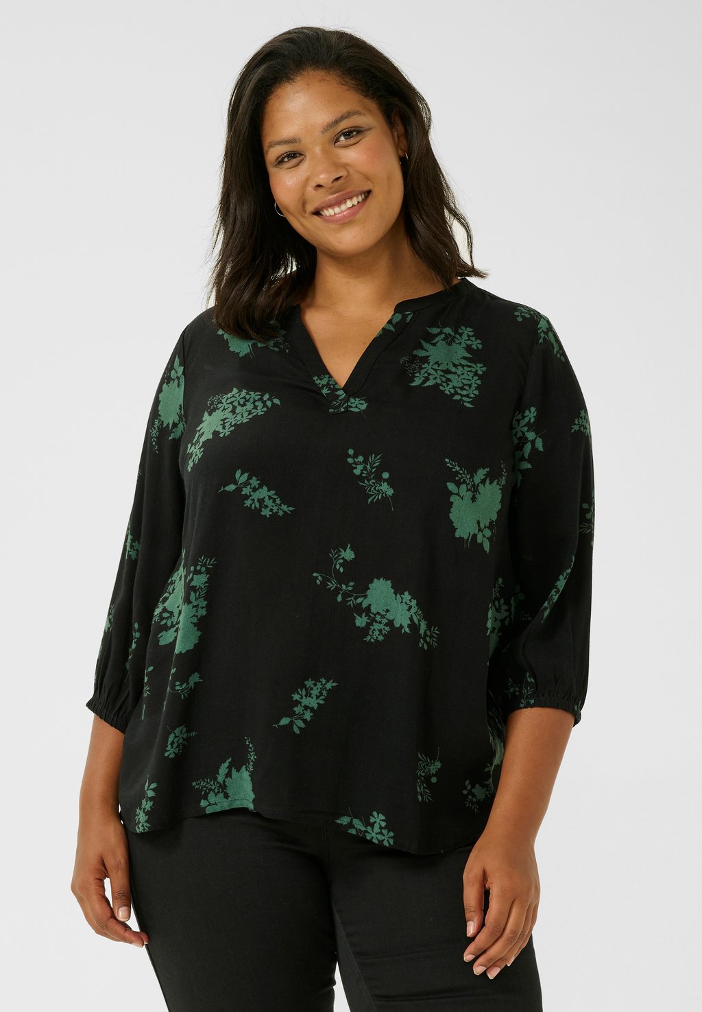 Блуза CLAIRA Kaffe Curve, черный
Блуза CLAIRA Kaffe Curve, черный