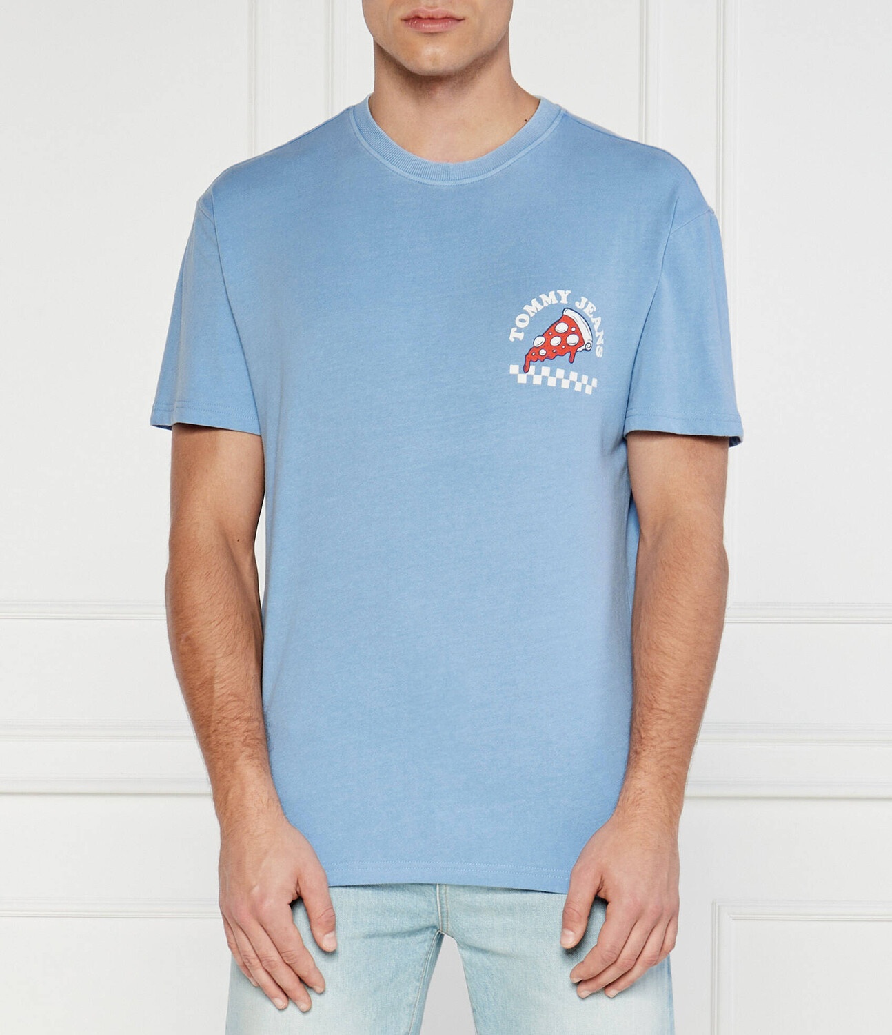 Футболка Tommy Jeans Regular Fit, небесно-голубой
Футболка Tommy Jeans Regular Fit, небесно-голубой