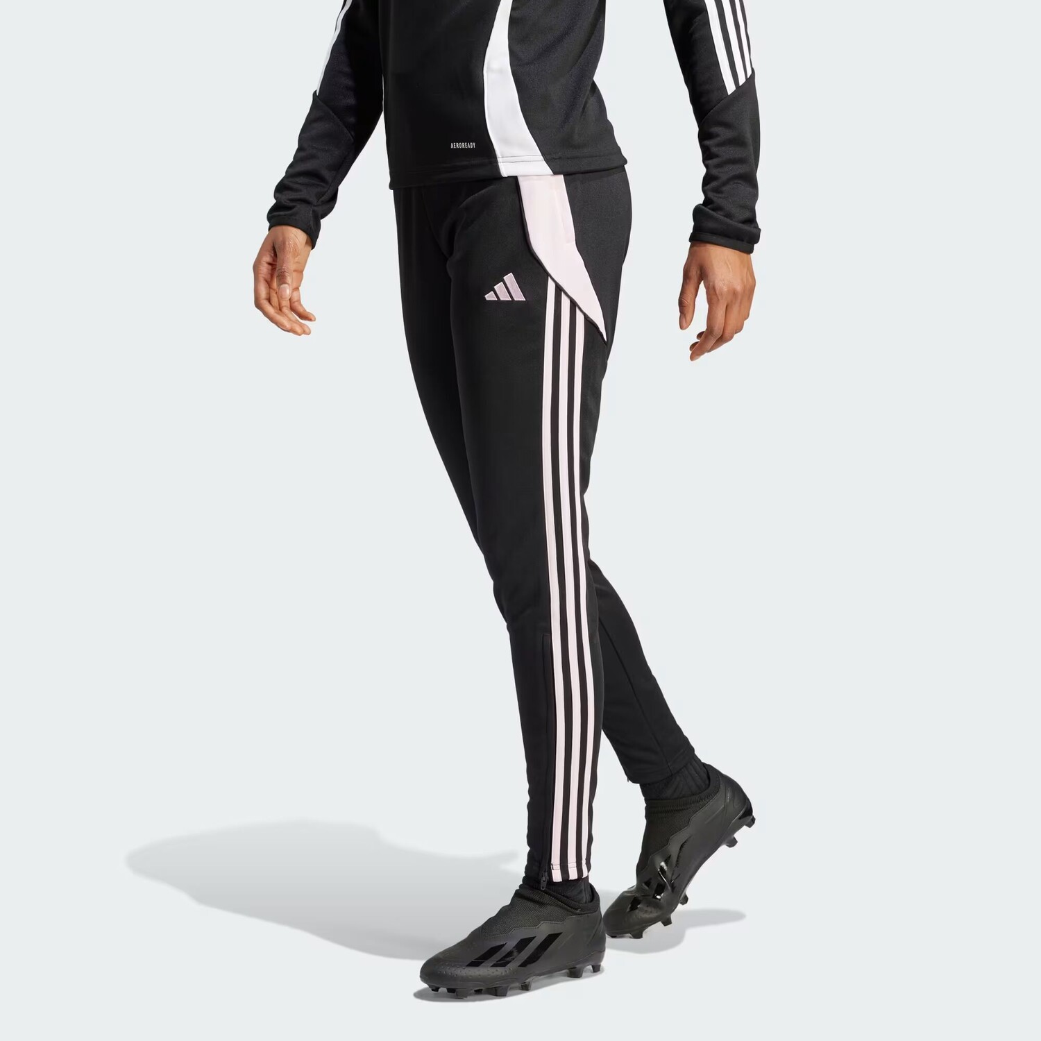 Тренировочные брюки Tiro 24 Adidas, цвет Black/Clear Pink 
Тренировочные брюки Tiro 24 Adidas, цвет Black/Clear Pink