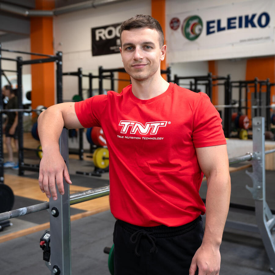 TNT Футболка мужская красная L
TNT Футболка мужская красная L