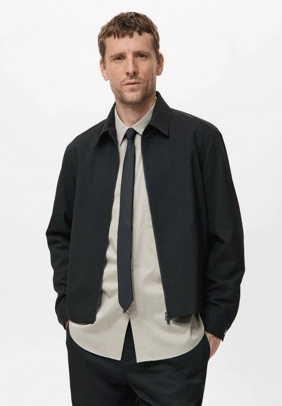 Куртка Mango Summer jacket, Black
Куртка Mango Summer jacket, Black