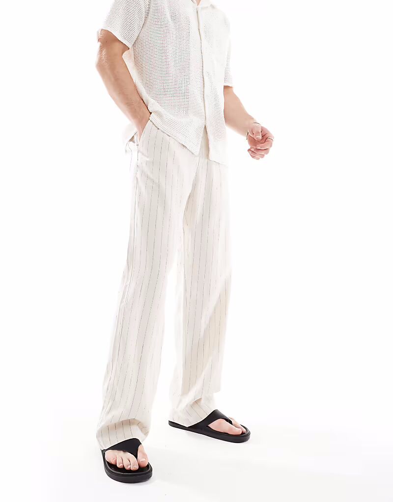 Льняные брюки Bershka в песочную полоску
Льняные брюки Bershka в песочную полоску