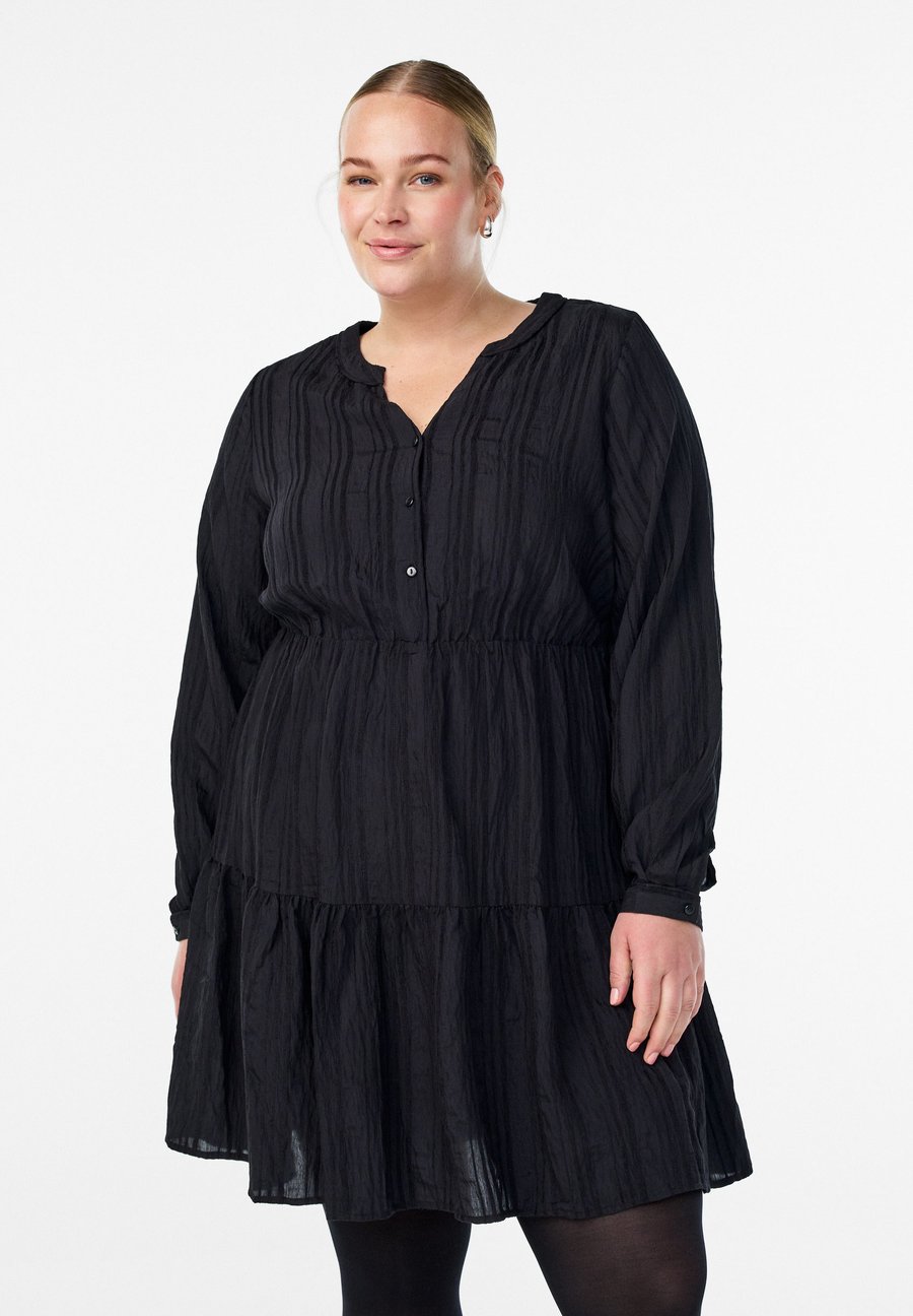 Платье Zizzi MIT STREIFENSTRUKTUR UND ELASTISCHER TAILLE, Black
Платье Zizzi MIT STREIFENSTRUKTUR UND ELASTISCHER TAILLE, Black