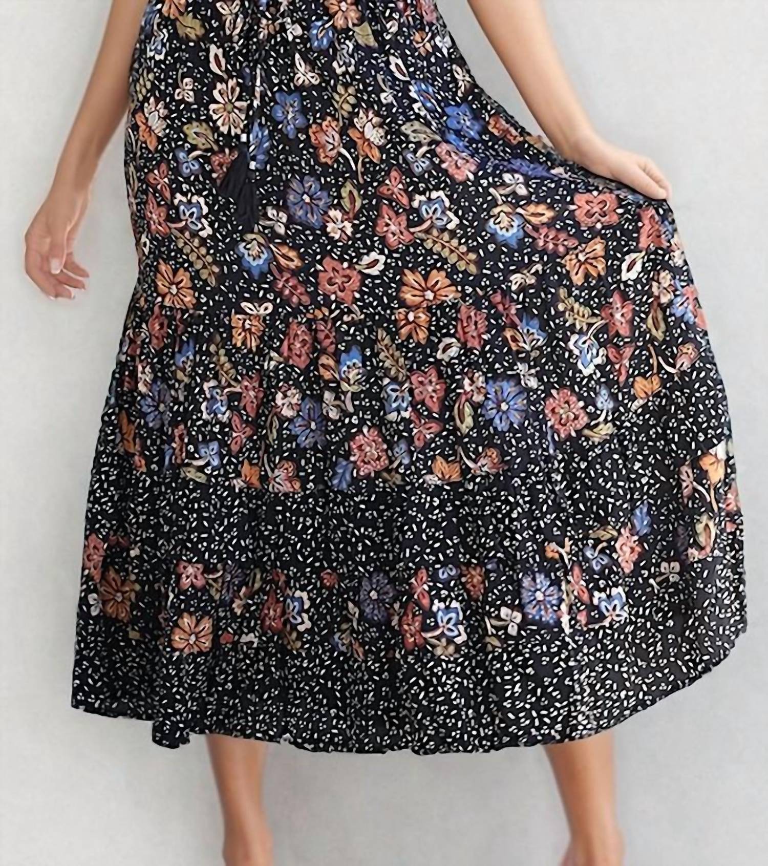 Юбка макси Rowan Tiered черного цвета Multi Nostalgia
Юбка макси Rowan Tiered черного цвета Multi Nostalgia