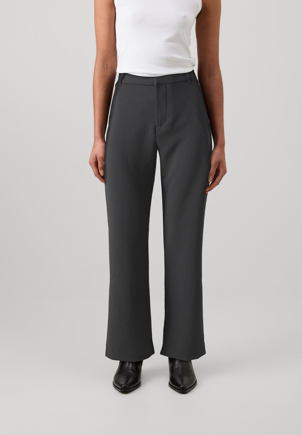 Брюки STRAIGHT TALL Gina Tricot Tall, черный
Брюки STRAIGHT TALL Gina Tricot Tall, черный