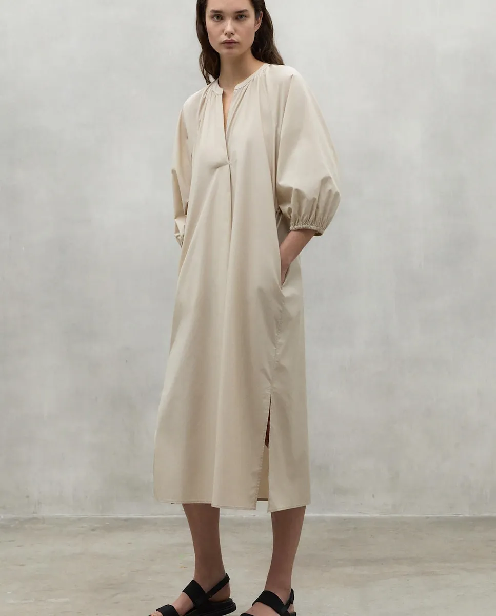 Миди-платье с фонариком на рукаве и острым вырезом Ecoalf, бежевый
Миди-платье с фонариком на рукаве и острым вырезом Ecoalf, бежевый