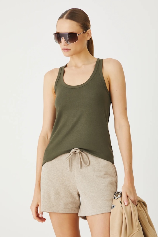 Топ Medicine, зеленый
Топ Medicine, зеленый