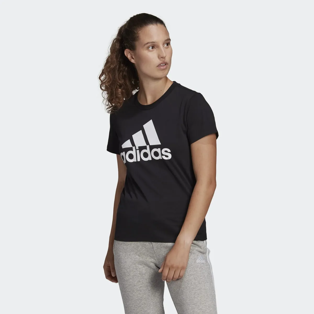 Футболка Adidas Sportswear "LOUNGEWEAR ESSENTIALS LOGO", белый
Футболка Adidas Sportswear "LOUNGEWEAR ESSENTIALS LOGO", белый
