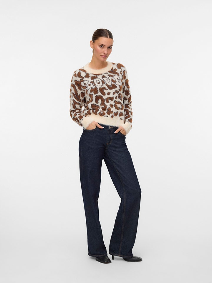 Бежевый свитер Vero Moda
Бежевый свитер Vero Moda