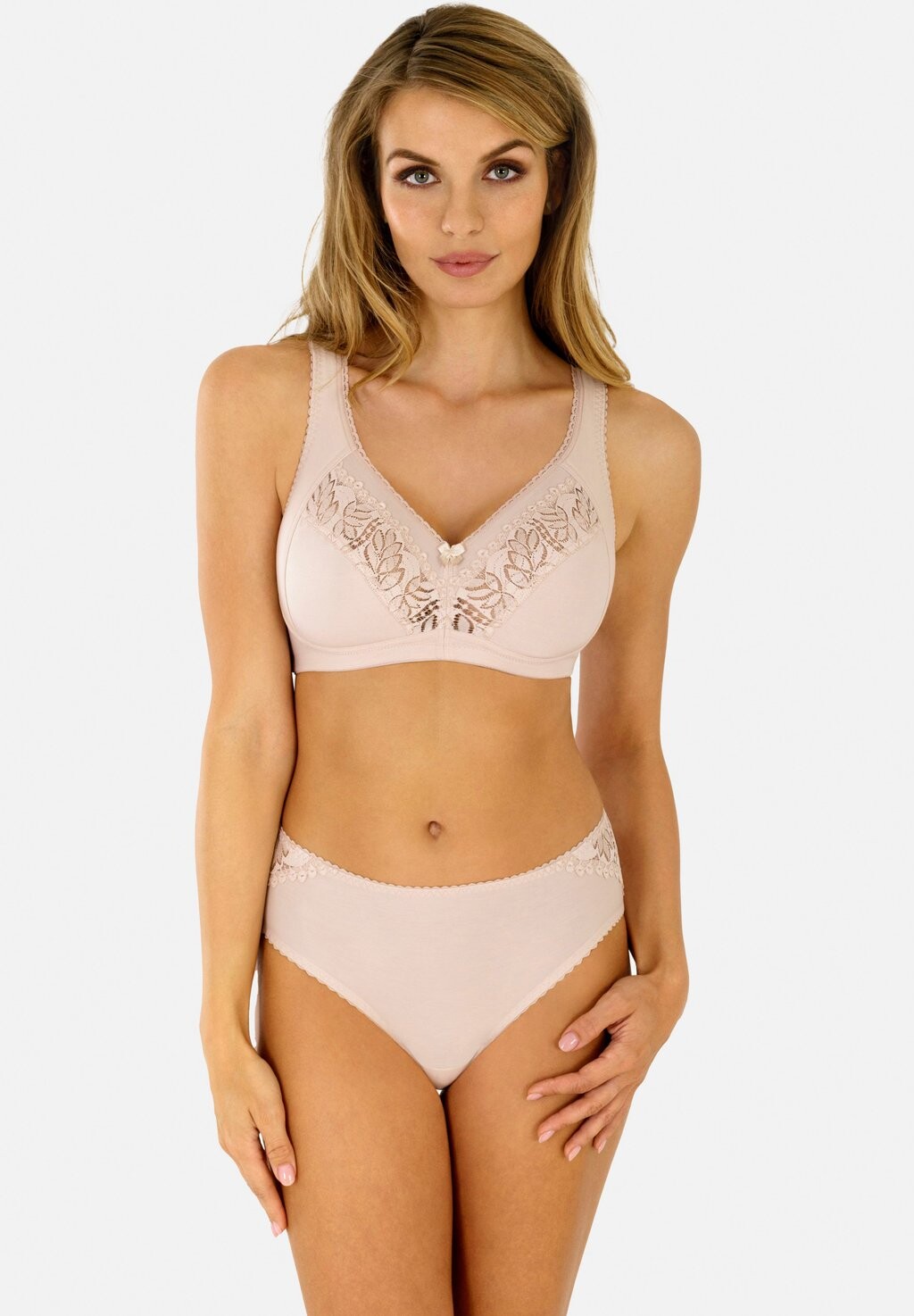 Бюстгальтер-футболка GALLA ROSME, бежевый
Бюстгальтер-футболка GALLA ROSME, бежевый