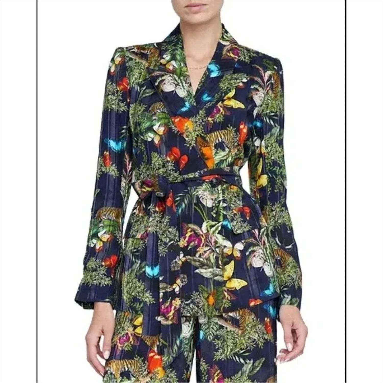 L'Agence Куртка-халат Jordana черного цвета
L'Agence Куртка-халат Jordana черного цвета