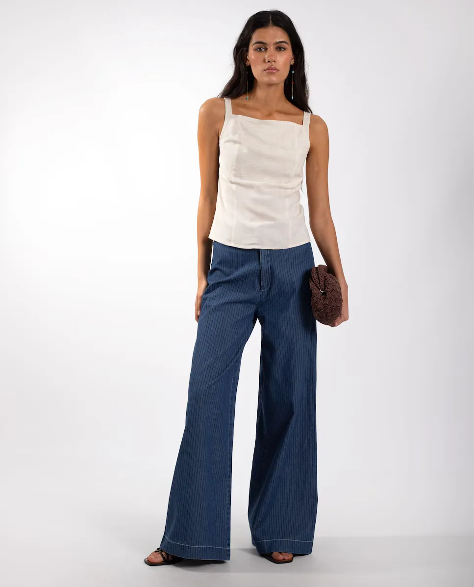 Женские джинсы клеш с полосками The-Are, индиго
Женские джинсы клеш с полосками The-Are, индиго