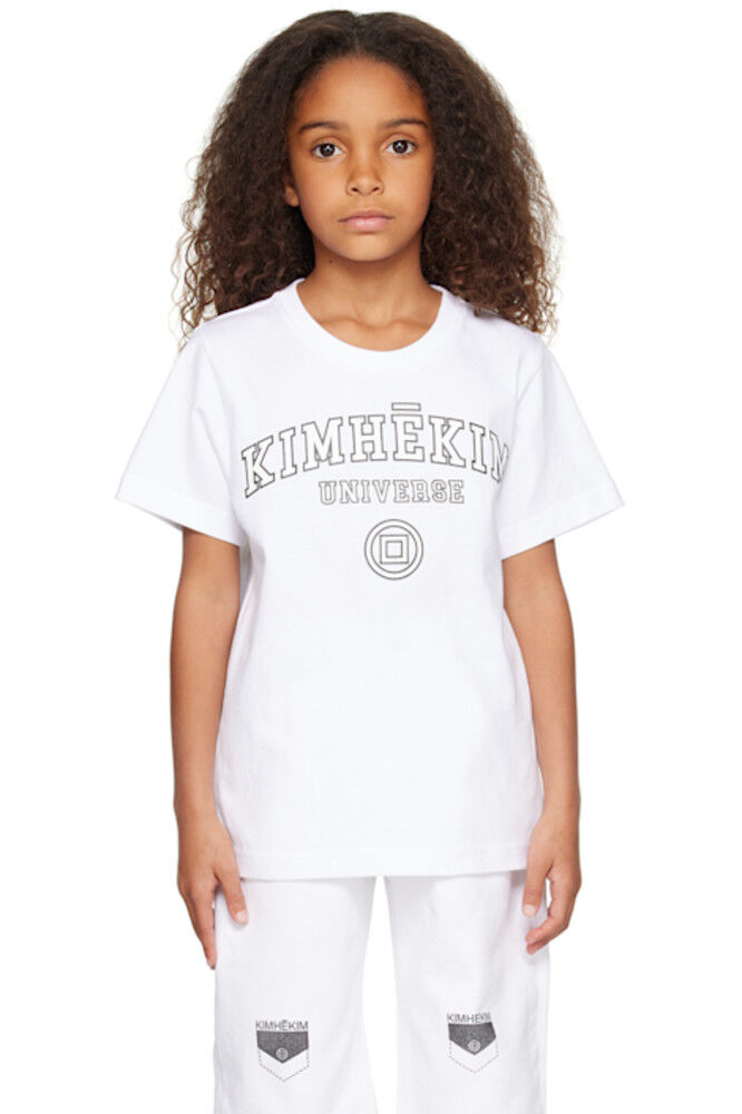 Детская серая футболка с принтом KIMHĒKIM
Детская серая футболка с принтом KIMHĒKIM