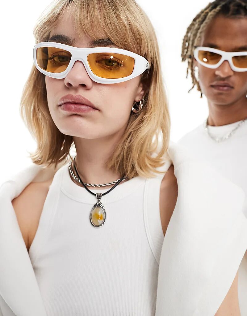 Солнцезащитные очки Vans Felix белого цвета с коричневыми линзами
Солнцезащитные очки Vans Felix белого цвета с коричневыми линзами