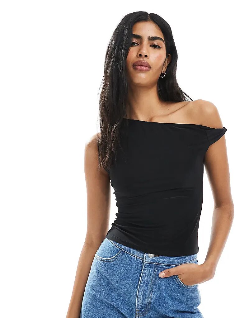 Облегающий топ Miss Selfridge с перекрученными рукавами черного цвета
Облегающий топ Miss Selfridge с перекрученными рукавами черного цвета