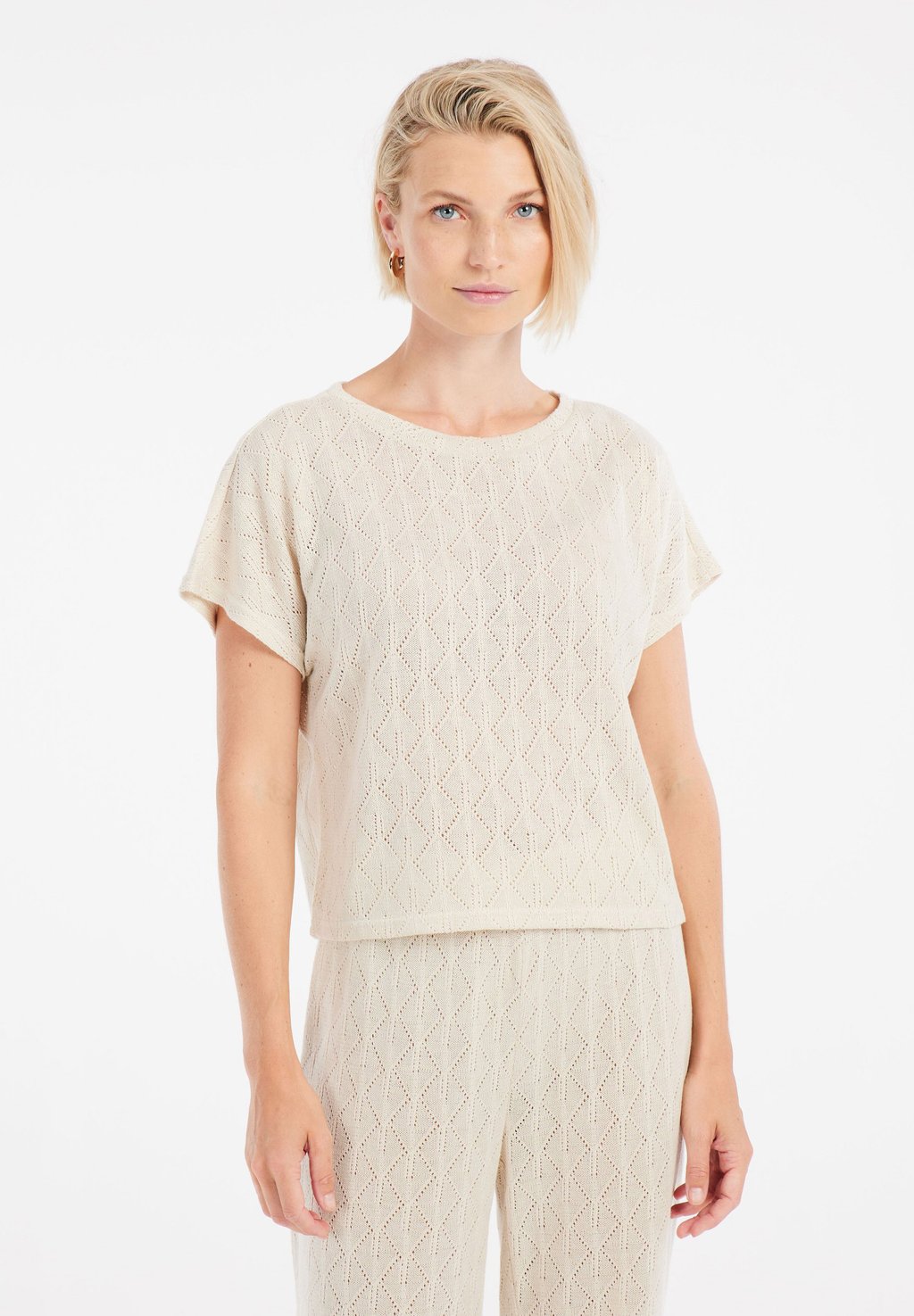 Базовая футболка Protest, слоновая кость
Базовая футболка Protest, слоновая кость