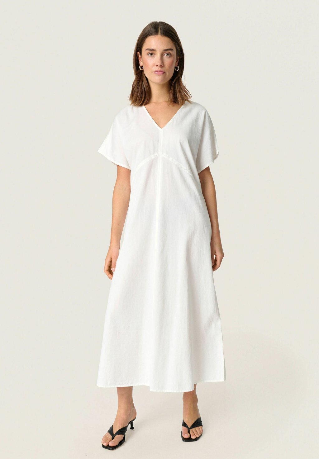 Платье макси BAMONE FLARED CAMPAIGN Soaked in Luxury, белый
Платье макси BAMONE FLARED CAMPAIGN Soaked in Luxury, белый