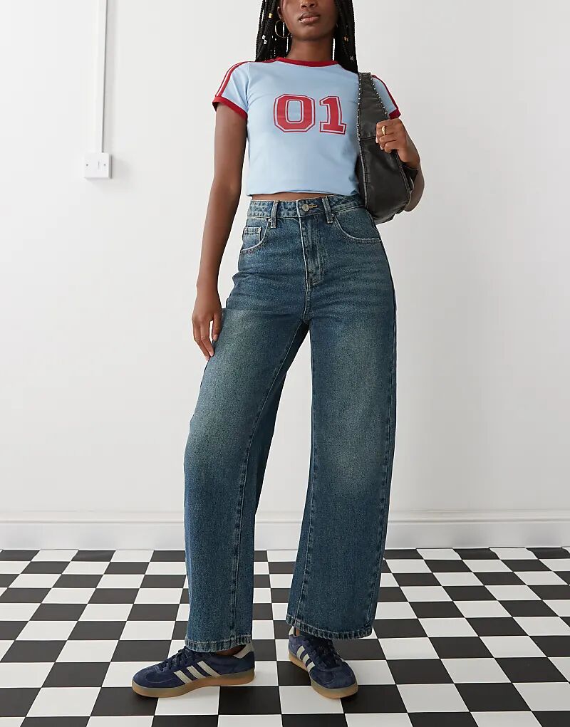 Джинсы-бочонки средне-синего цвета Urban Revivo
Джинсы-бочонки средне-синего цвета Urban Revivo