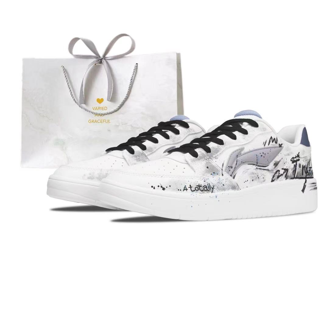 Li-Ning Sycee V3 Dirty White, Spicy Space Leather Abrasion Resistant низкие скейтборд кроссовки мужские Gray
Li-Ning Sycee V3 Dirty White, Spicy Space Leather Abrasion Resistant низкие скейтборд кроссовки мужские Gray