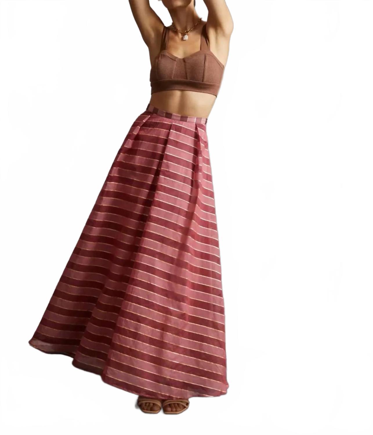 Золотистая красно-бежевая макси-юбка в полоску EVA FRANCO
Золотистая красно-бежевая макси-юбка в полоску EVA FRANCO