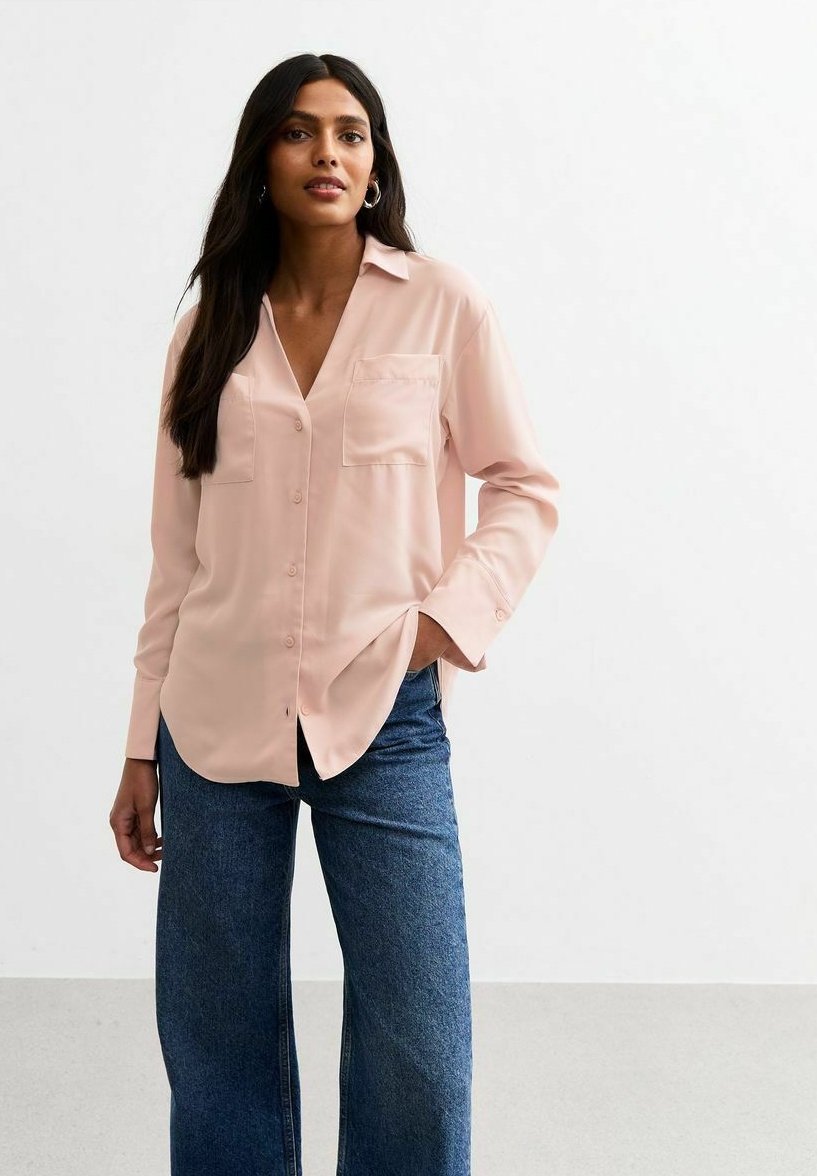 Блуза New Look V-NECK CURVED HEM, Mid Pink/Blue Denim
Блуза New Look V-NECK CURVED HEM, Mid Pink/Blue Denim