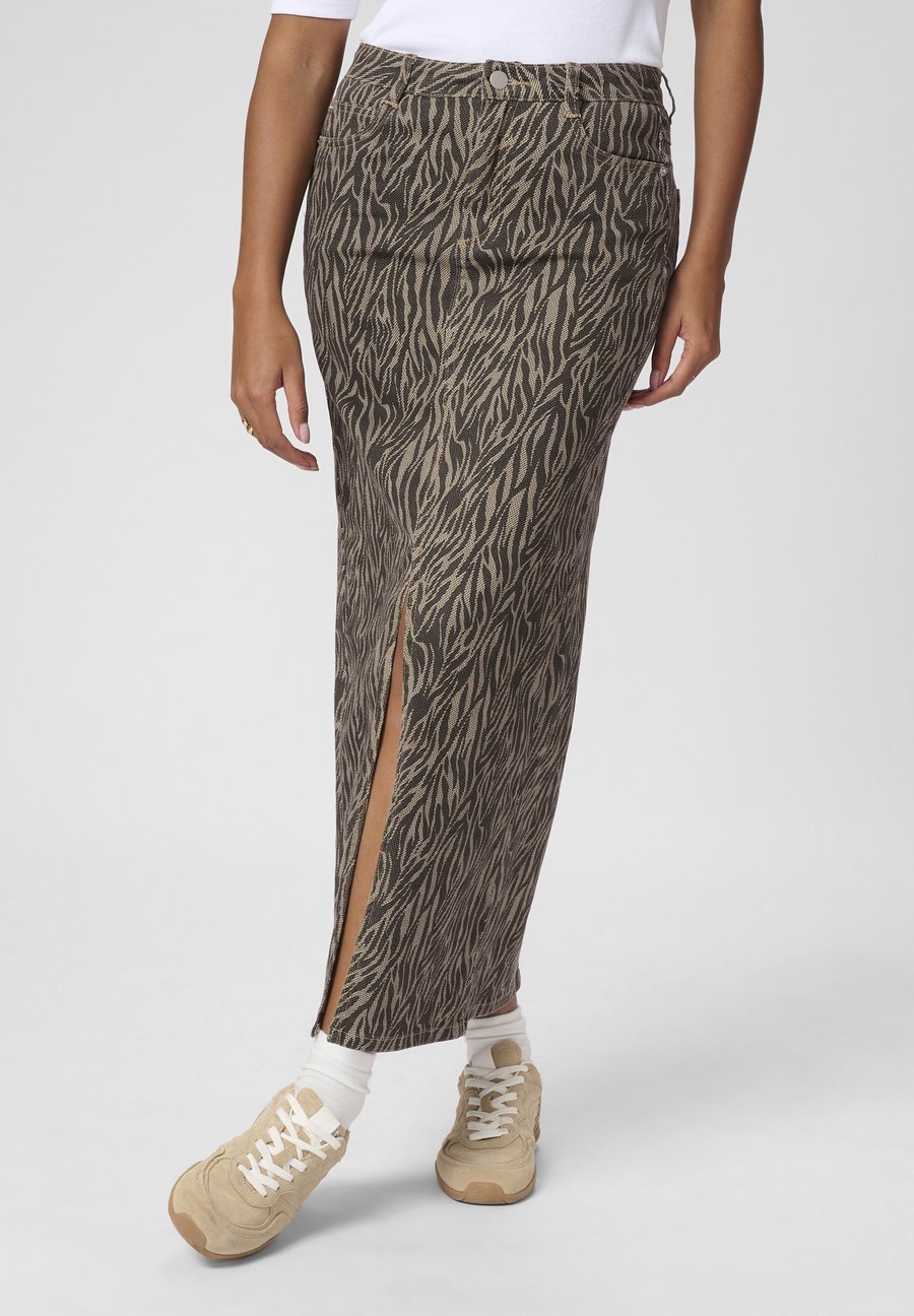 Юбка Kaffe LEONDRA , Feather Gray Black Animal/Grey
Юбка Kaffe LEONDRA , Feather Gray Black Animal/Grey