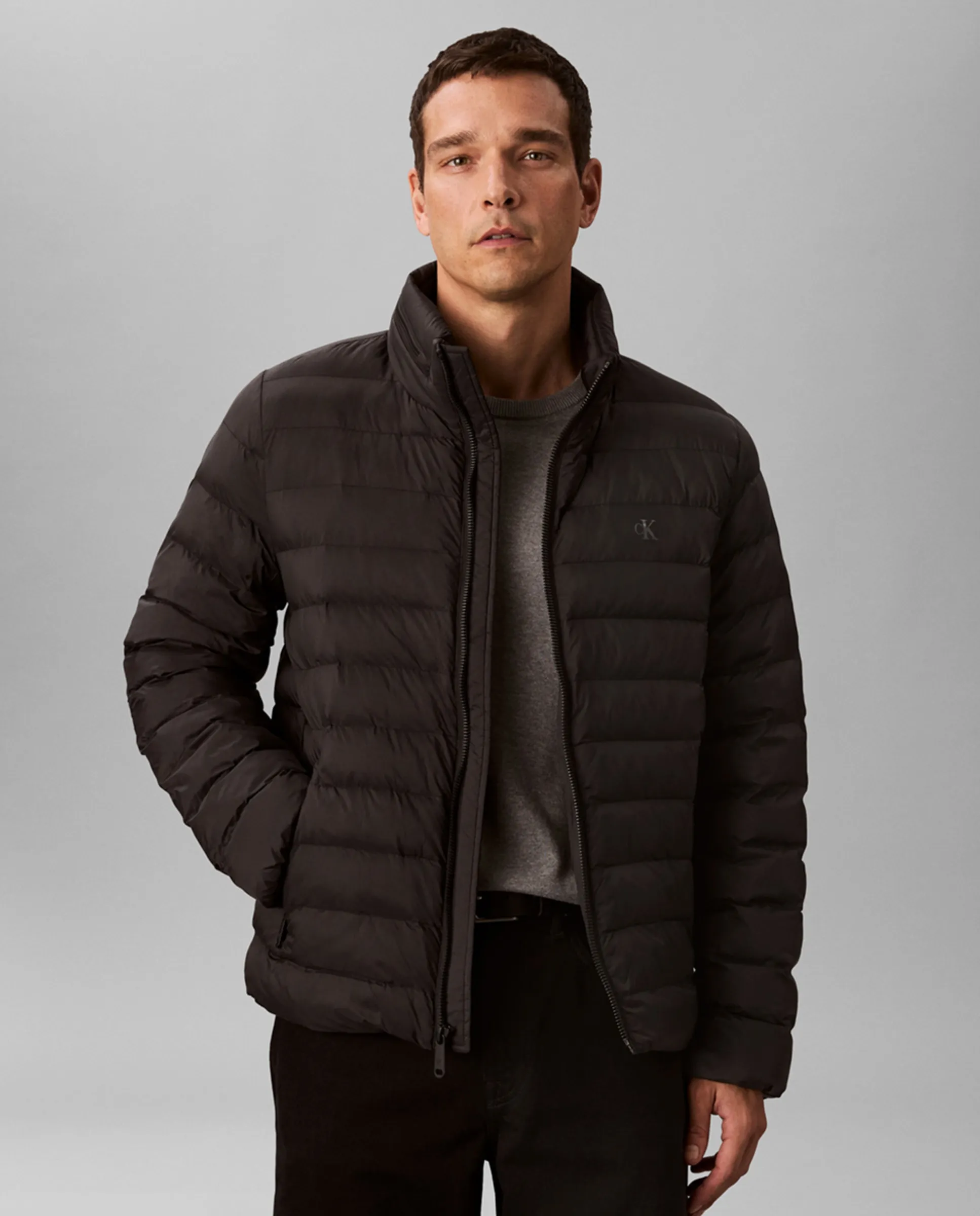 Пуховик мужской Calvin Klein Jeans, черный 
Пуховик мужской Calvin Klein Jeans, черный