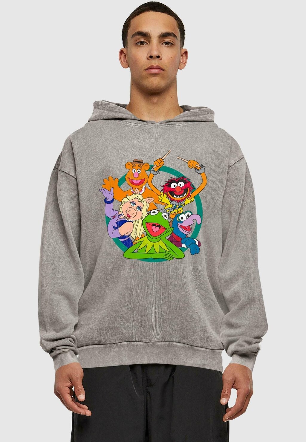 Толстовка с капюшоном MUPPETS GROUP CIRCLE ABSOLUTE CULT, темно-серый
Толстовка с капюшоном MUPPETS GROUP CIRCLE ABSOLUTE CULT, темно-серый