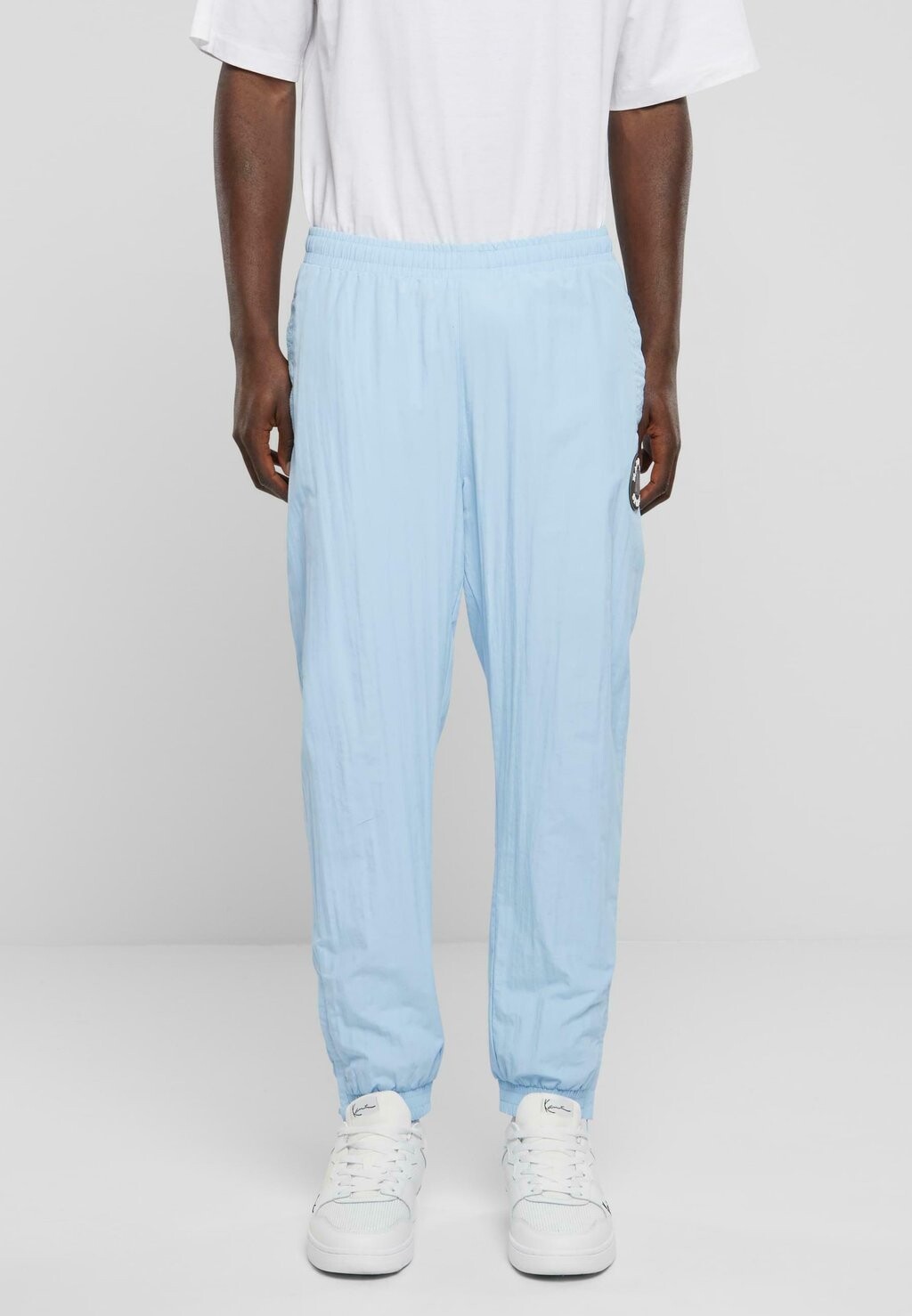 Спортивные брюки Karl Kani, цвет light blue
Спортивные брюки Karl Kani, цвет light blue