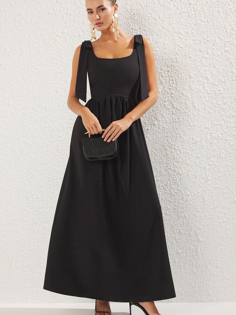 Вечернее платье Trendyol, черный
Вечернее платье Trendyol, черный