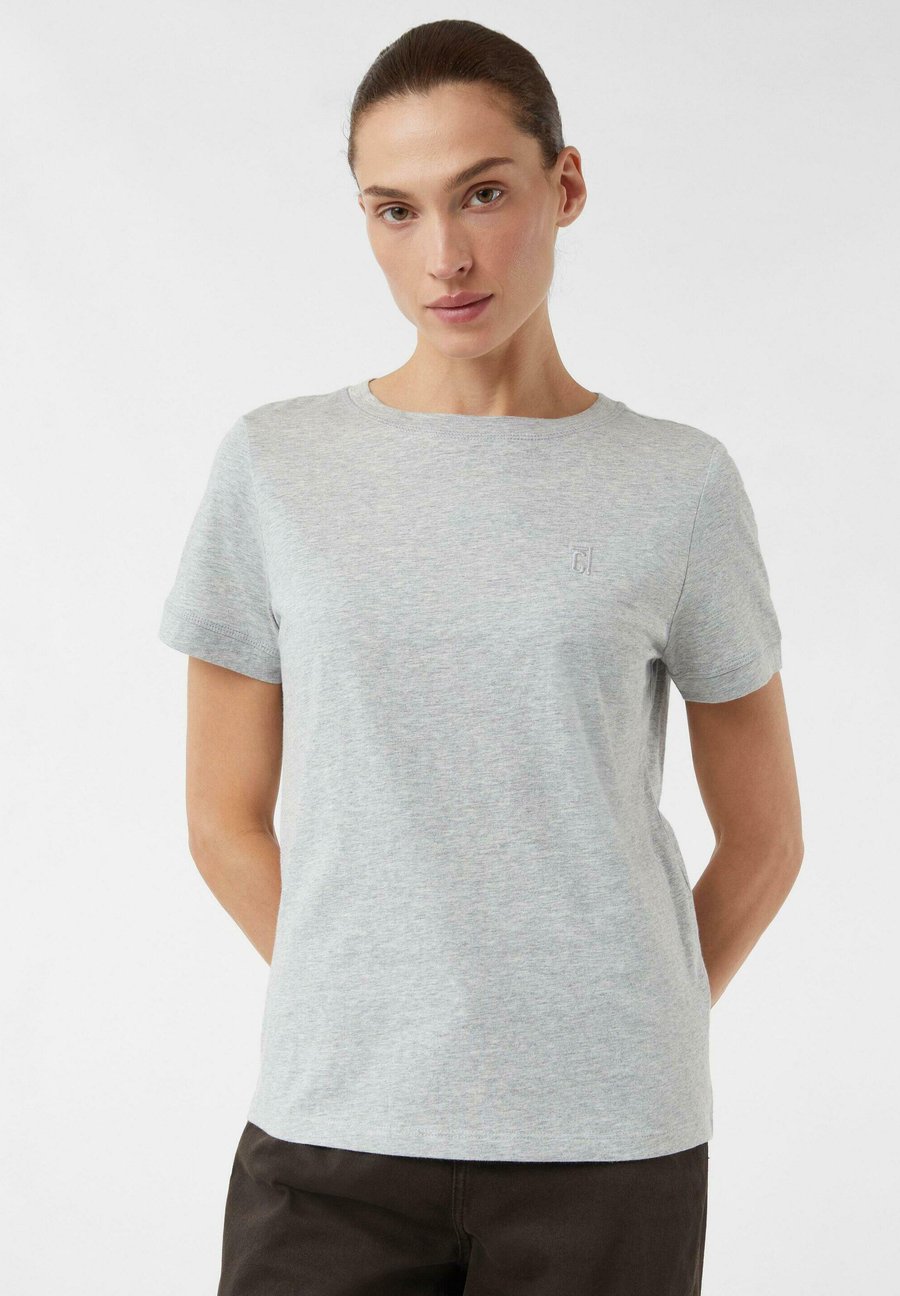 Футболка comma Basic T-shirt, Steingrau/Grey, Серый, Футболка comma Basic T-shirt, Steingrau/Grey
Футболка comma Basic T-shirt, Steingrau/Grey, Серый, Футболка comma Basic T-shirt, Steingrau/Grey