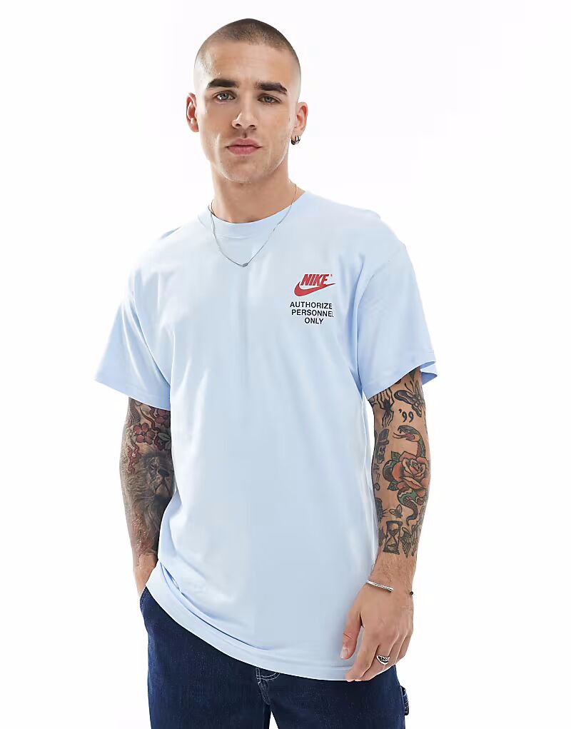 Футболка с графическим принтом на спине Nike Swoosh синего цвета 
Футболка с графическим принтом на спине Nike Swoosh синего цвета