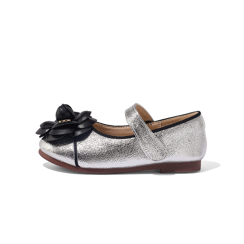 ABC DOUKIDS Нескользящие кожаные туфли для детей ABCdoukids, серебряный
ABC DOUKIDS Нескользящие кожаные туфли для детей ABCdoukids, серебряный