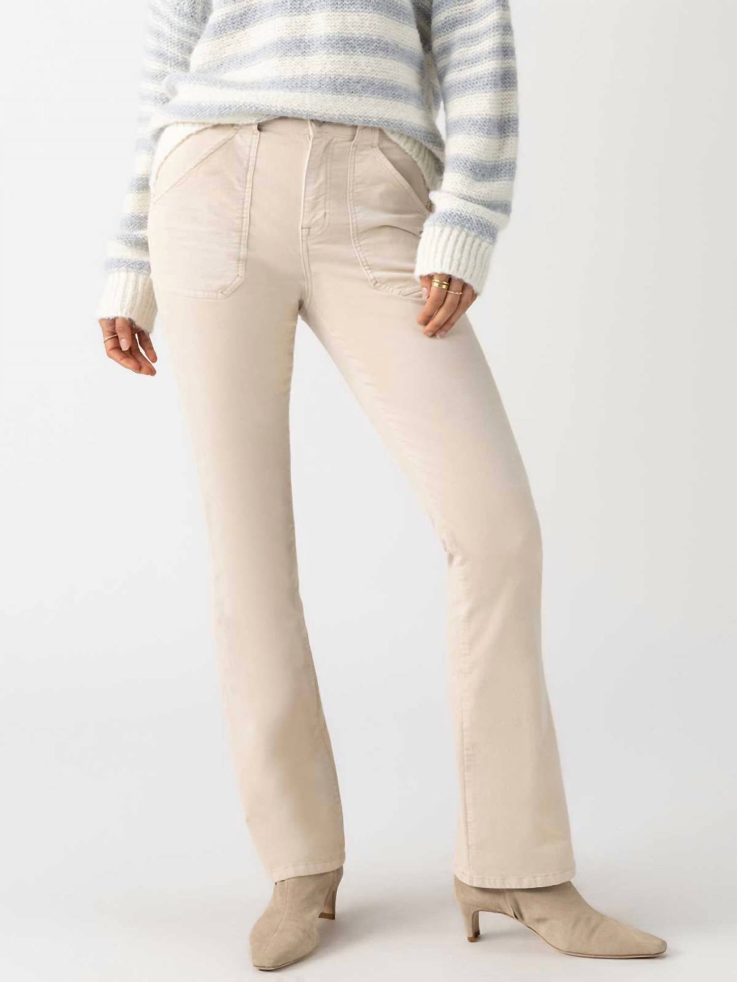 Бархатные брюки Hayden в кремовом цвете Sanctuary
Бархатные брюки Hayden в кремовом цвете Sanctuary