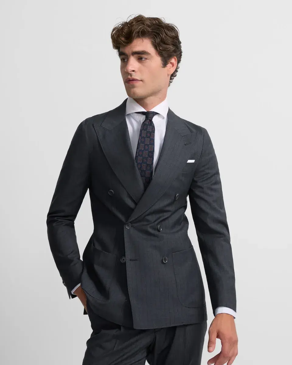 Дипломатический двубортный мужской пиджак серого цвета Silbon, серый
Дипломатический двубортный мужской пиджак серого цвета Silbon, серый