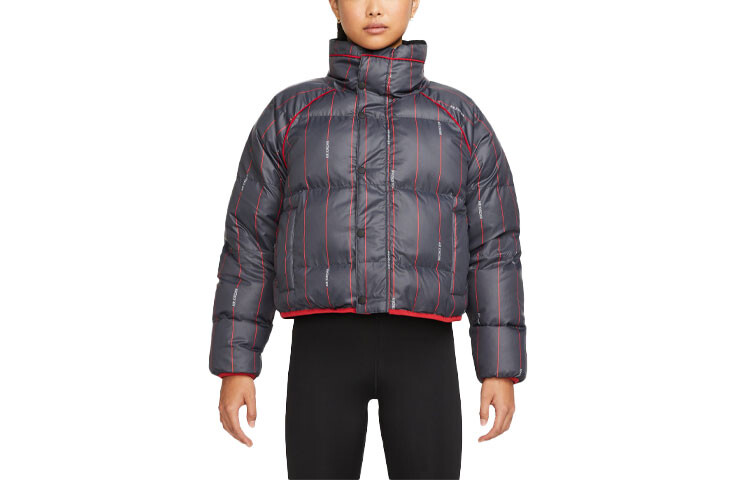 Куртка женская черная Jordan
Куртка женская черная Jordan