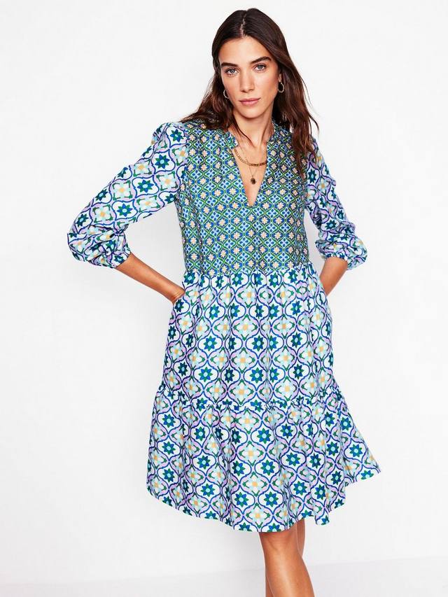 Многоуровневое мини-платье из чистого льна от эсме Boden, разноцветный
Многоуровневое мини-платье из чистого льна от эсме Boden, разноцветный