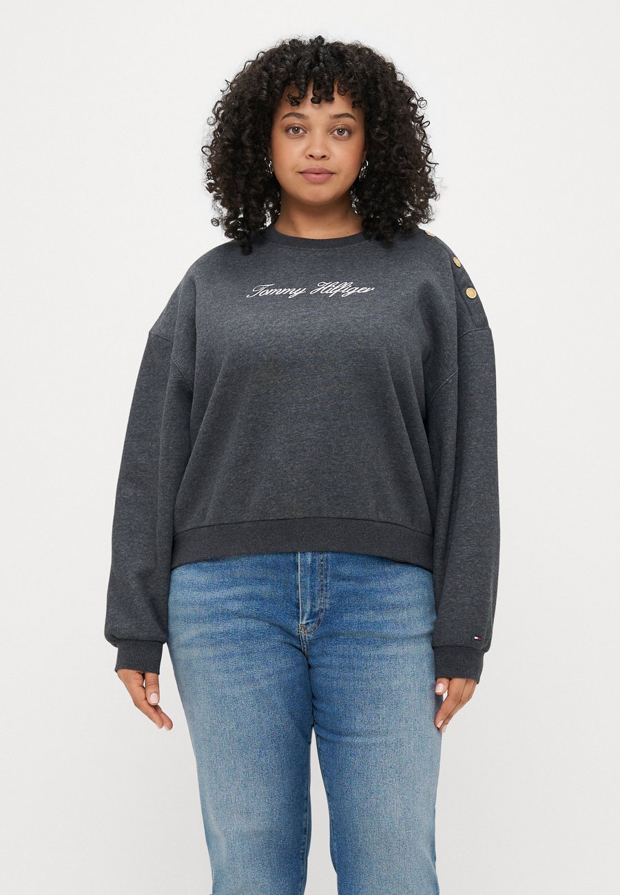 Толстовка Tommy Hilfiger Curve SCRIPT, Dark Grey Heather/Dark Grey, Серый, Толстовка Tommy Hilfiger Curve SCRIPT, Dark Grey Heather/Dark Grey
Толстовка Tommy Hilfiger Curve SCRIPT, Dark Grey Heather/Dark Grey, Серый, Толстовка Tommy Hilfiger Curve SCRIPT, Dark Grey Heather/Dark Grey
