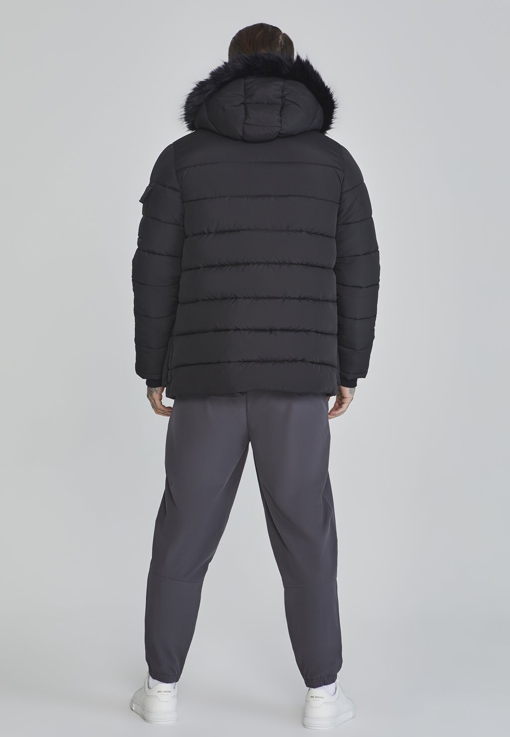 Зимняя куртка SIKSILK, черный
Зимняя куртка SIKSILK, черный